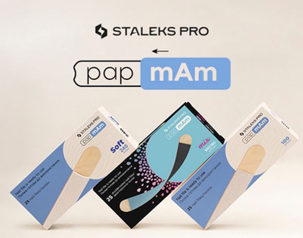 PapmAm filer fra Staleks er slitesterke og hygieniske engangsfiloverflater som festes på metallbase. De gir jevn sliping uten limrester, og fjernes enkelt etter bruk. Perfekt for negledesignere som ønsker maksimal hygiene uten å ofre kvalitet. PapmAm-teknologien sikrer stabilt grep, presis filing og høy komfort for både kunde og terapeut. Finnes i flere grit-nivåer for både manikyr og pedikyr. Ideell for salonger som stiller høye krav til sikkerhet, effektivitet og profesjonelt resultat.